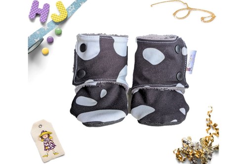 Buy 9-12m Fleece Stay on Booties Moo Spots now using this page